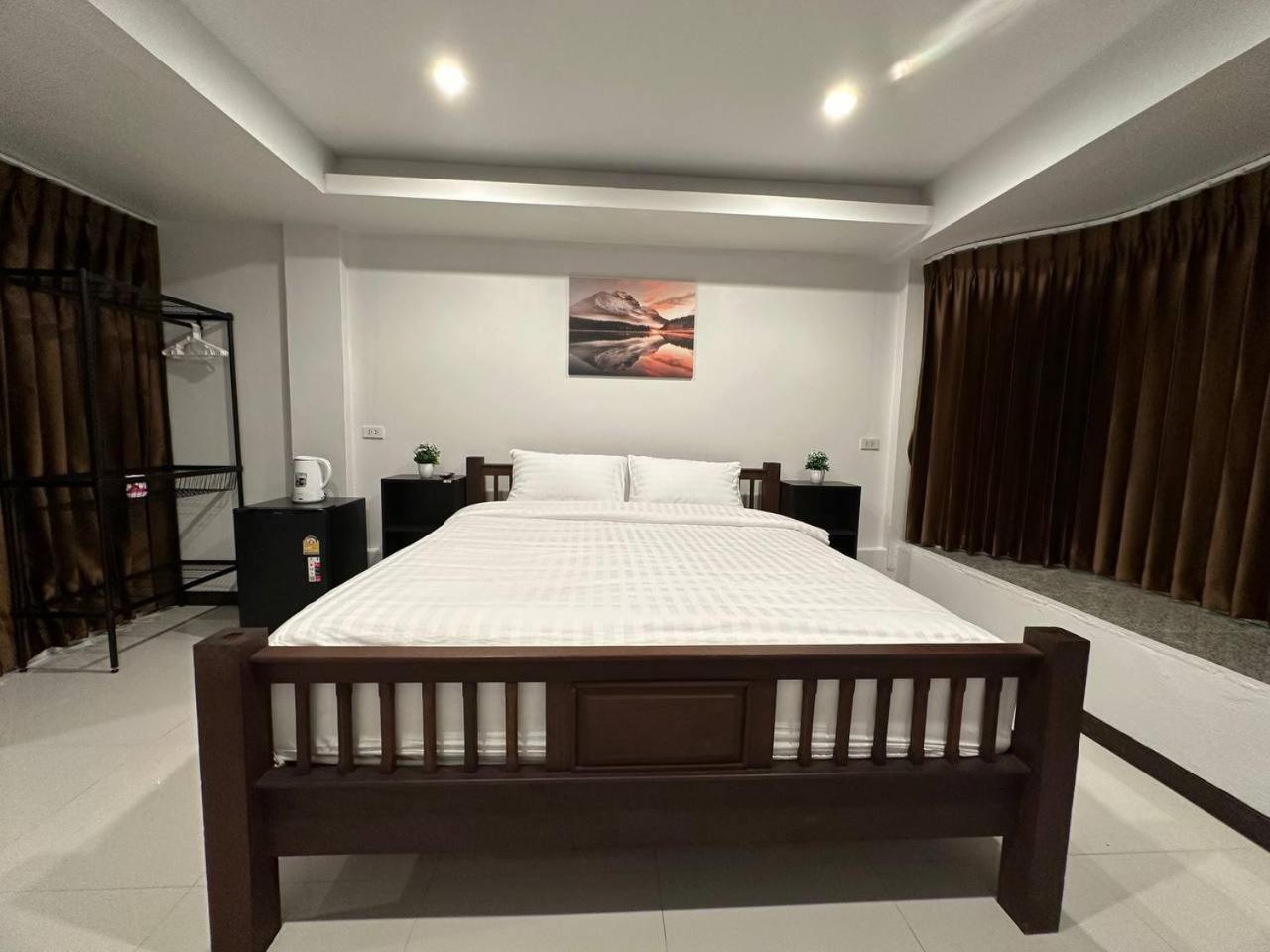Apartamento Chris Jay @ Cnx Chiang Mai Exterior foto