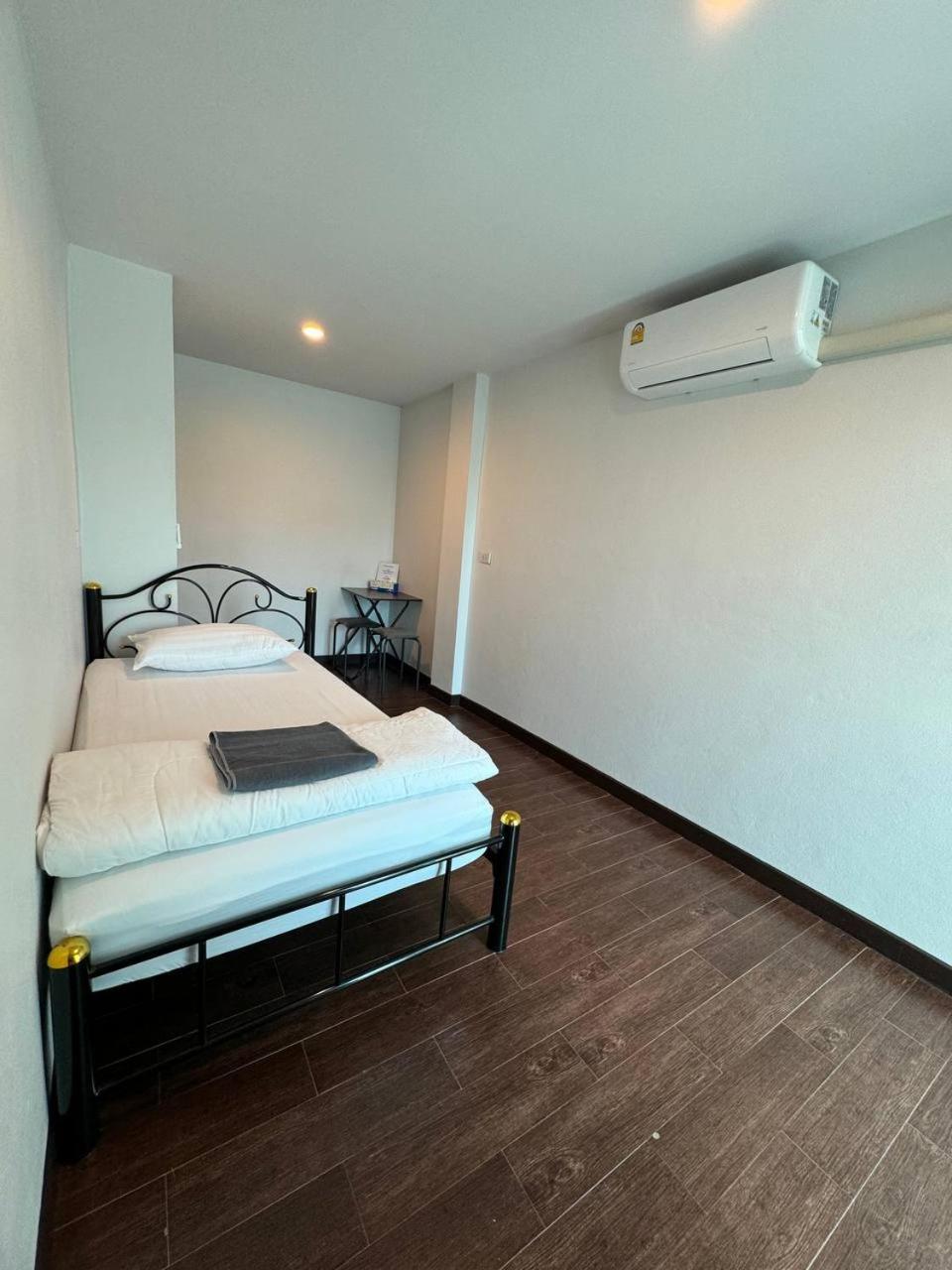Apartamento Chris Jay @ Cnx Chiang Mai Exterior foto