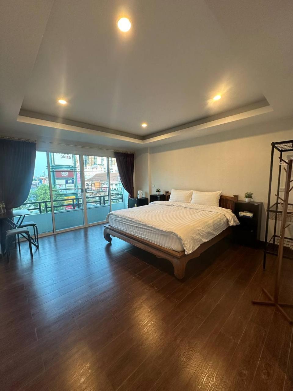 Apartamento Chris Jay @ Cnx Chiang Mai Exterior foto